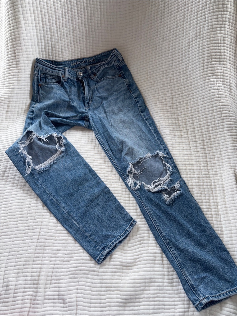 American Eagle Outfitters womens Blue Ripped Straight Jeans